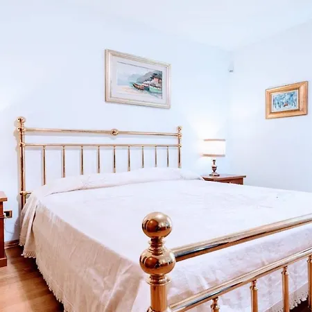 Vallocchia - Sleeps 18. Exclusive Pool/grounds. Spoleto 10 Mins. Rome 1 Hr
