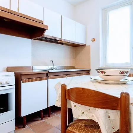 Villa Vallocchia - Sleeps 18. Exclusive Pool/grounds. Spoleto 10 Mins. Rome 1 Hr *