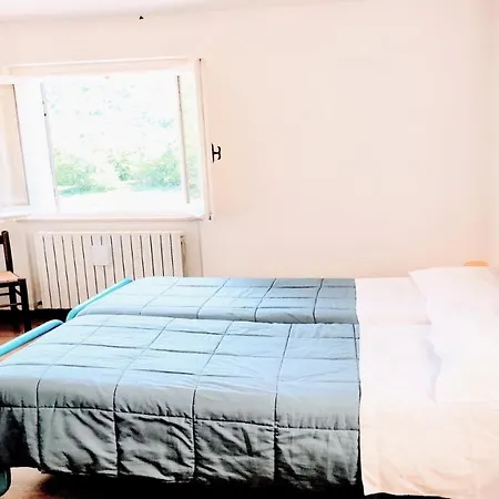 Villa Vallocchia - Sleeps 18. Exclusive Pool/grounds. Spoleto 10 Mins. Rome 1 Hr Borgiano (Perugia)