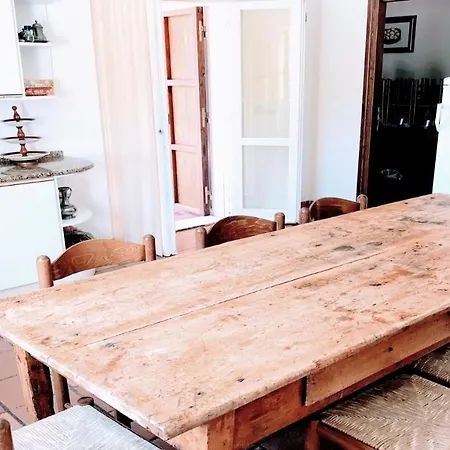 Vallocchia - Sleeps 18. Exclusive Pool/grounds. Spoleto 10 Mins. Rome 1 Hr *