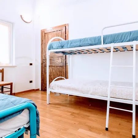Vallocchia - Sleeps 18. Exclusive Pool/grounds. Spoleto 10 Mins. Rome 1 Hr *