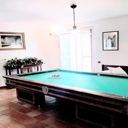 Villa Vallocchia - Sleeps 18. Exclusive Pool/grounds. Spoleto 10 Mins. Rome 1 Hr *