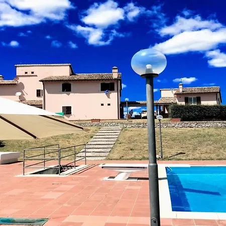 Vallocchia - Sleeps 18. Exclusive Pool/grounds. Spoleto 10 Mins. Rome 1 Hr Villa Borgiano (Perugia)