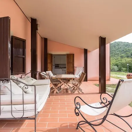 Vallocchia - Sleeps 18. Exclusive Pool/grounds. Spoleto 10 Mins. Rome 1 Hr Villa *